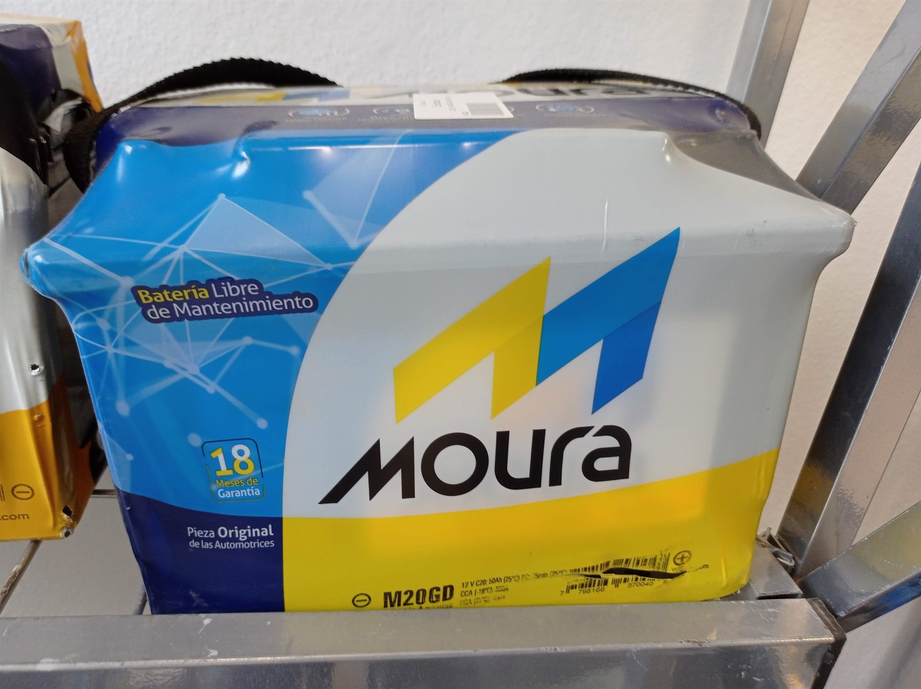 Bateria automotriz en punto de venta para diagnostico de fallas en Cordoba